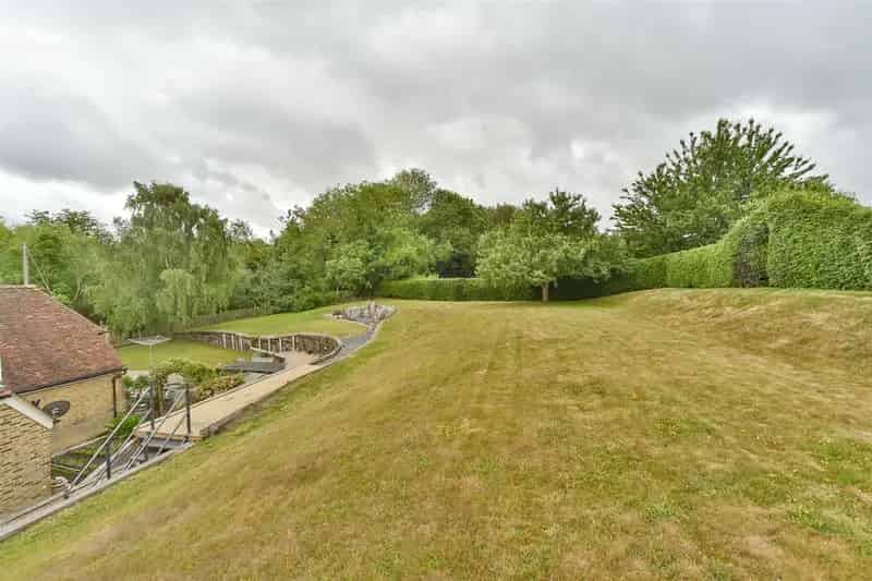 3 Bedroom Detached Cottage For Sale
