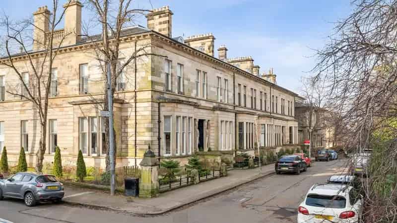 2 Bedroom Flat for Sale in Hyndland West End Glasgow