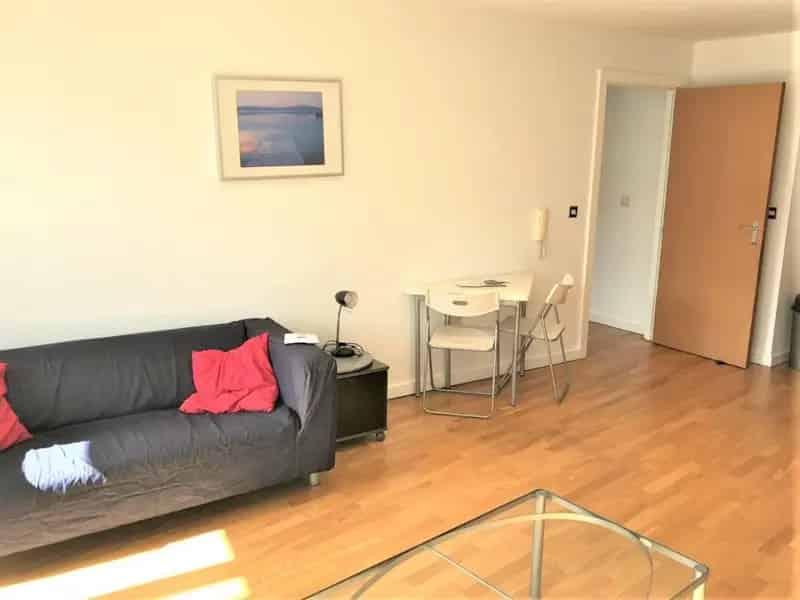 1 Bedroom Flat To Let Canal Views Furnished Apartment