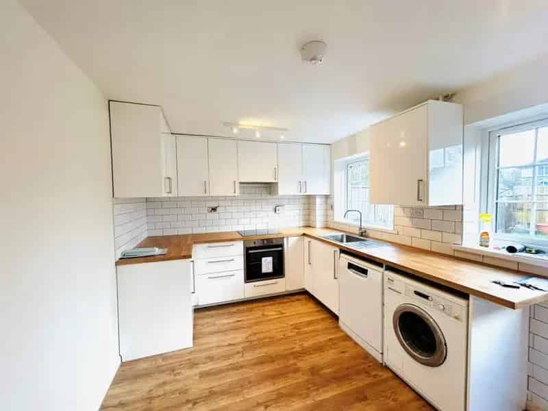 2 bedroom semi-detached house