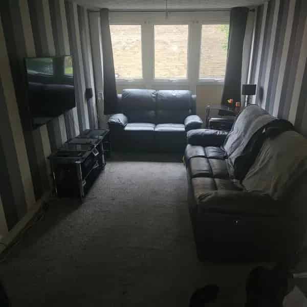 Flat near Dalston and Shoreditch with Communal Balcony and Spare Room