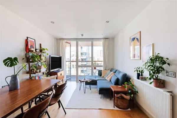 One Bedroom Apartment Haggerston Regent's Canal View
