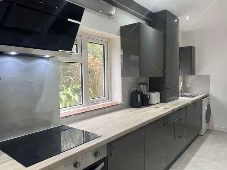 5 Bedroom House Near Falmer Campus - Gardener Included - Zero Deposit Option