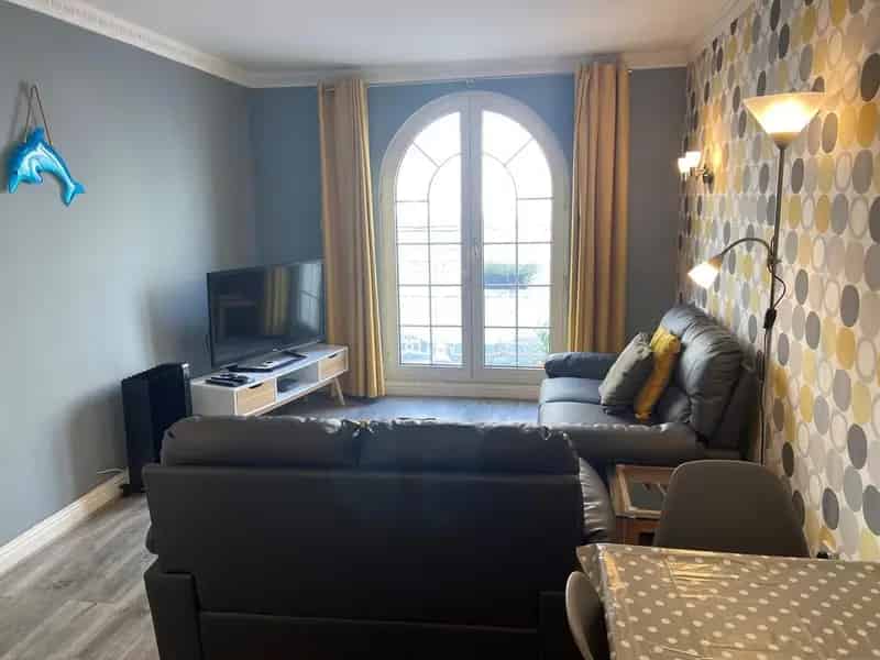 1 Bedroom Furnished Apartment Available Late May