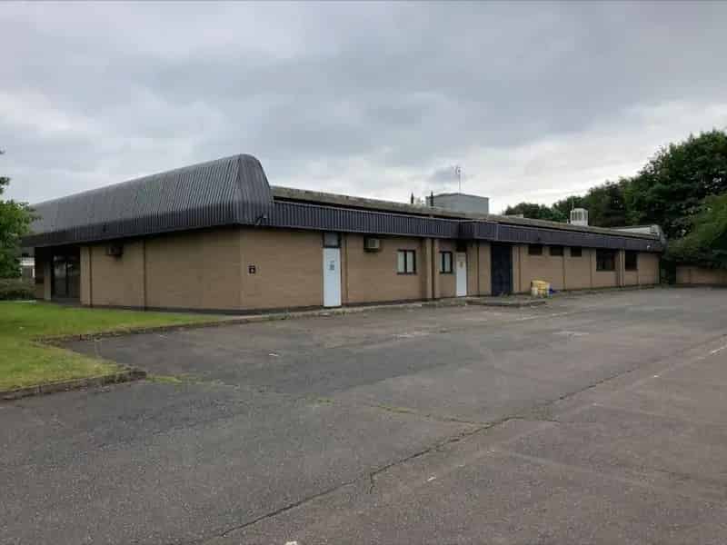 Loughborough Light Industrial Facility: Former Banking Hall with Ample Parking