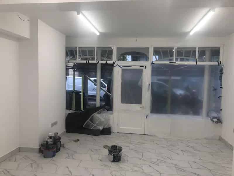 288 SqFt City Centre Kiosk Unit To Let - Brighton Station