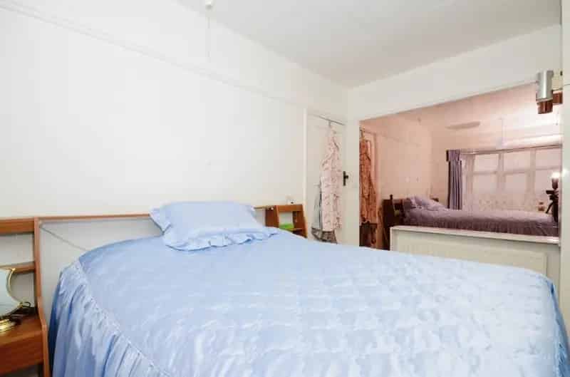 Three Bedroom Extended Mid Terrace House with Garden and Parking