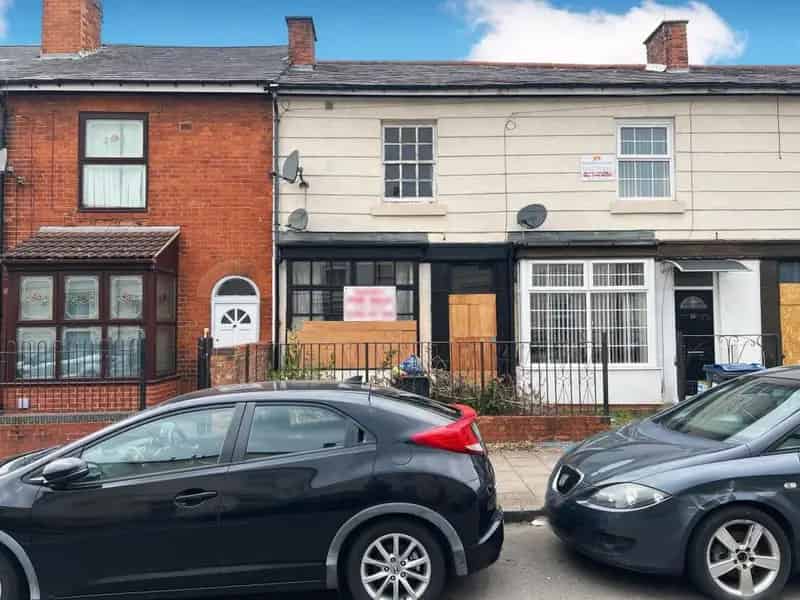 2 Bedroom Terraced House for Sale at Auction