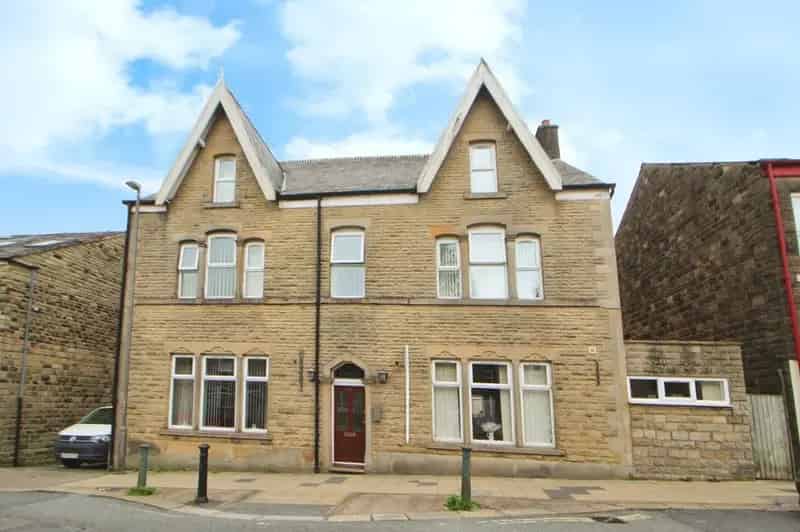 1 Bedroom Flat for Sale Hadfield Derbyshire SK13