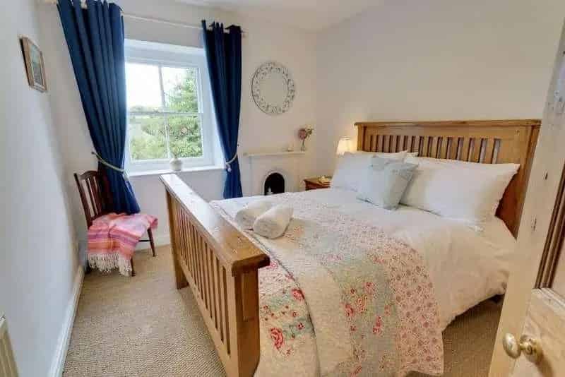 4 Bed Detached Stone Cottage For Sale