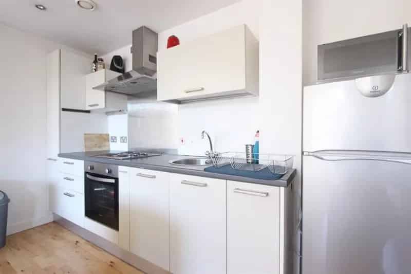 2 Bedroom Furnished Apartment To Let City Centre June 30th