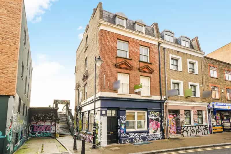 2 Bedroom Duplex Apartment Shoreditch High-Street