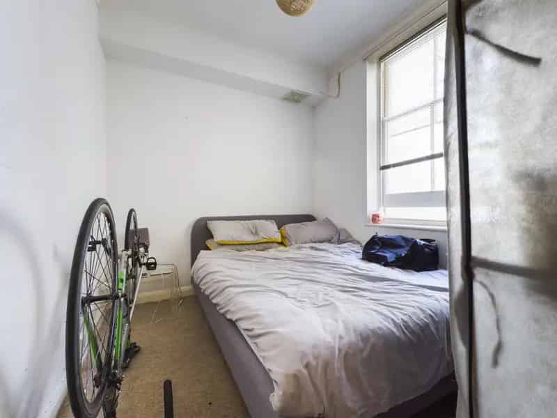 2 Bedroom Brighton Flat to Rent - Deposit Free Option Available