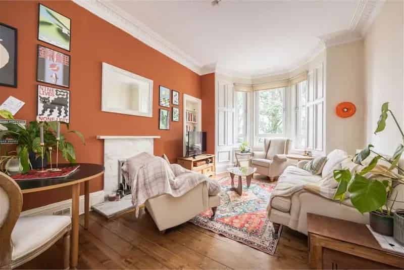2 Bed Flat Meadowbank - Spacious 1st Floor Apartment