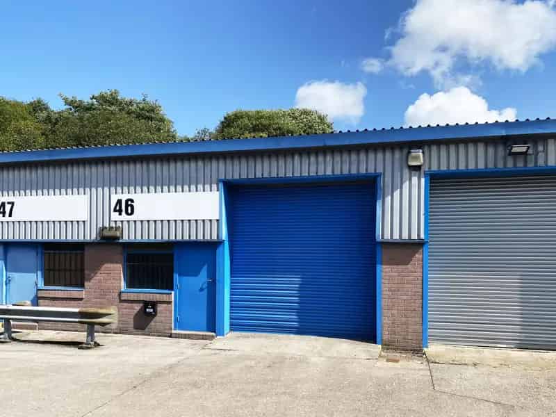 Albion Industrial Estate Unit: Steel Frame Warehouse with Parking