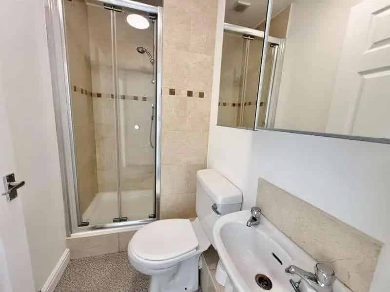 2 Bed Flat for Sale No Onward Chain