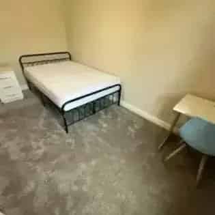 4 Bedroom Flat Manchester Student Accommodation Zero Deposit