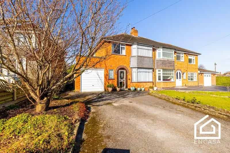 3 Bedroom Semi-Detached House for Sale
