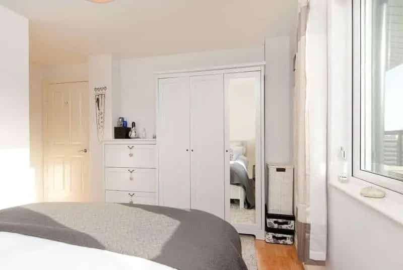 2 Bed Flat for Sale Limehouse Cut