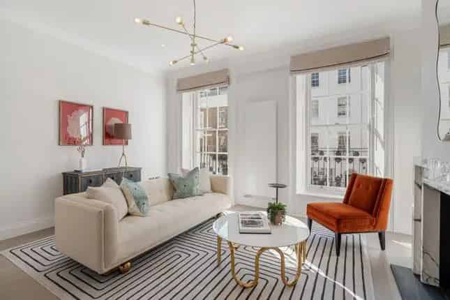 Stunning 5-Bedroom Home in Knightsbridge