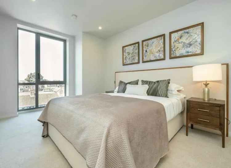 Spacious 2-Bedroom Apartment in New Malden Near Kingston