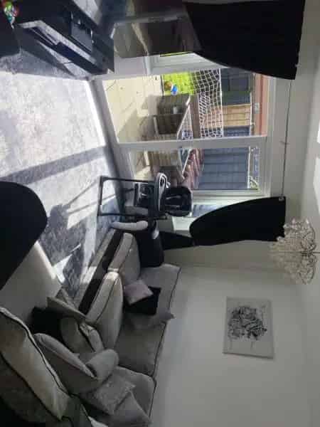 Lovely 2 Bedroom End House