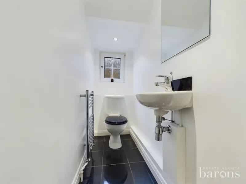 4 Bed Detached House for Sale in Worting Basingstoke