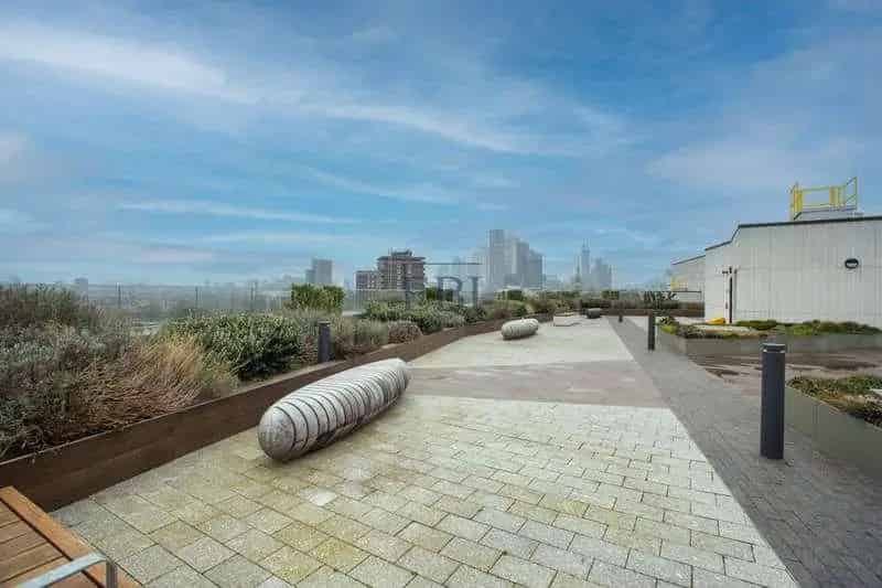 2 Bed Penthouse Apartment for Sale in Shoreditch