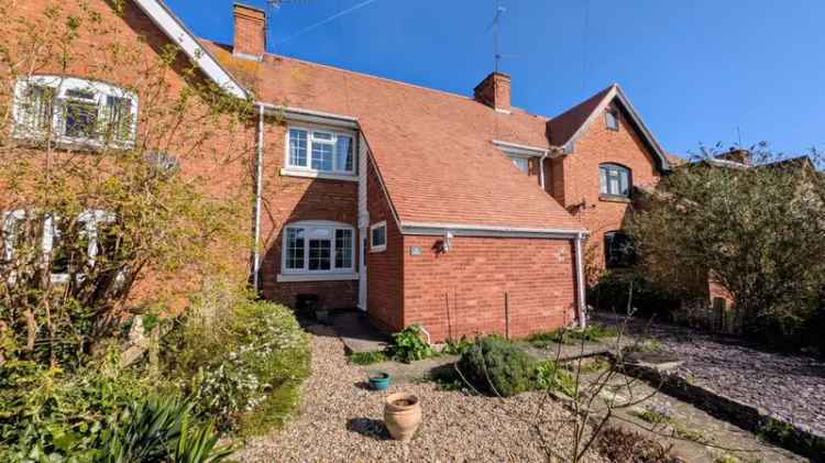 3 Bedroom Mid Terrace House for Sale Middle Littleton Worcestershire