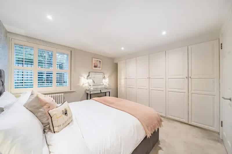 Grand Mansion Block Apartment Two Bedroom Two Bathroom Private Garden