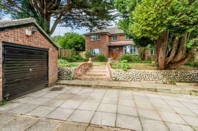 5 bedroom detached house for sale