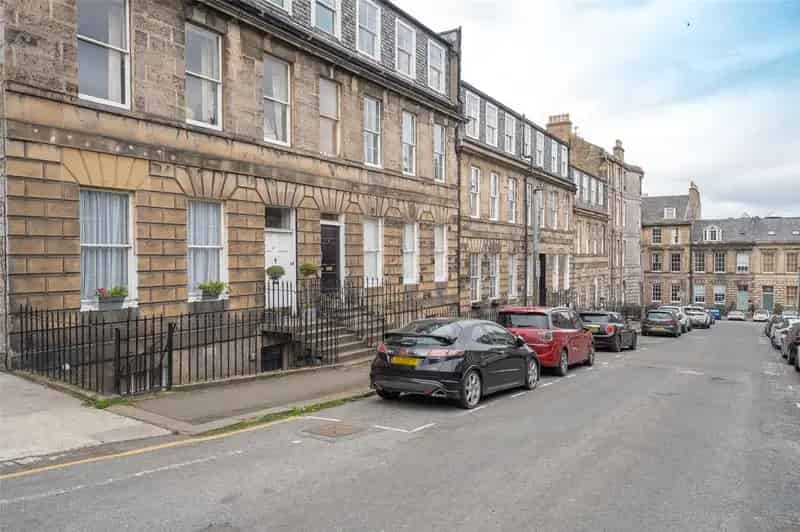 4 bedroom apartment to rent