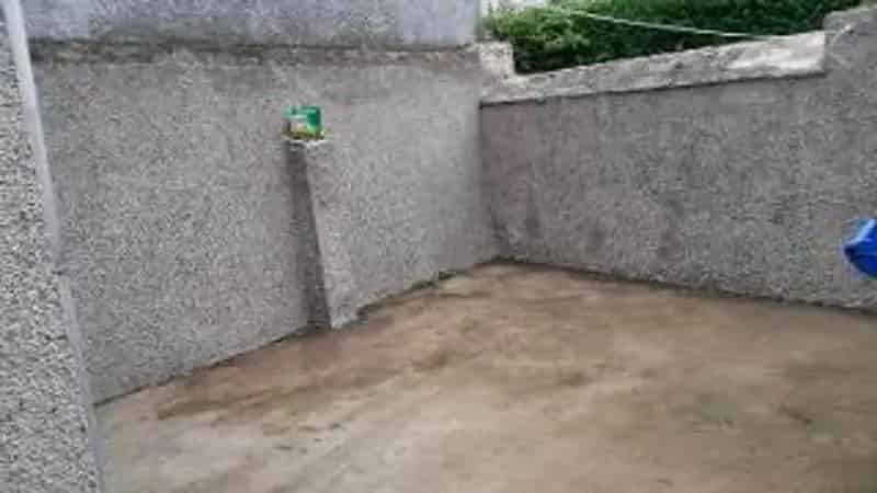 2 Bedroom House Near Amenities and Schools