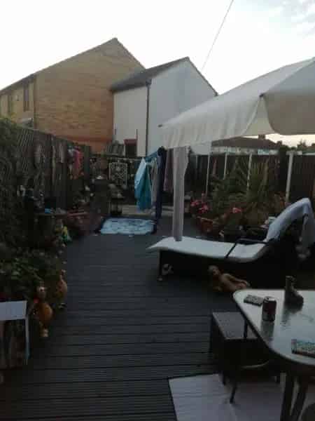 Decorated Property with New Kitchen and Decked Garden
