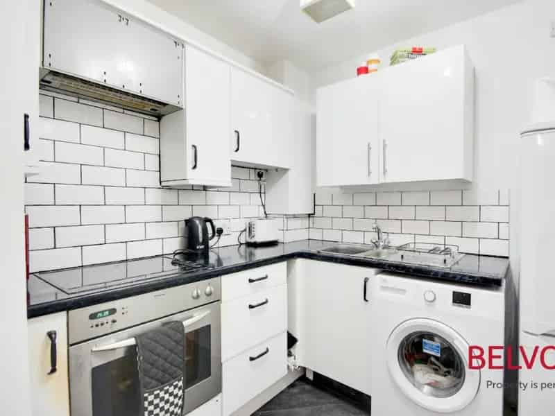 Two Bedroom Apartment Near Gloucester Royal Hospital