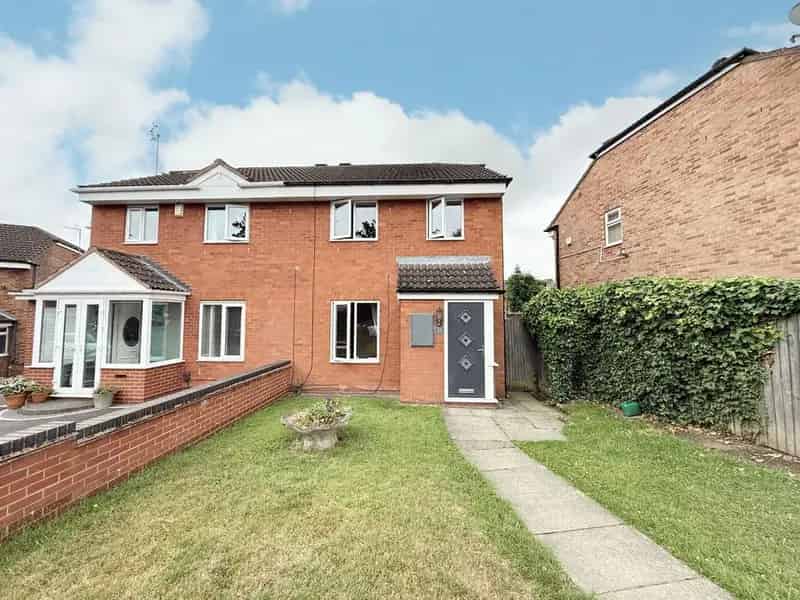 3 Bedroom Semi-Detached House For Sale