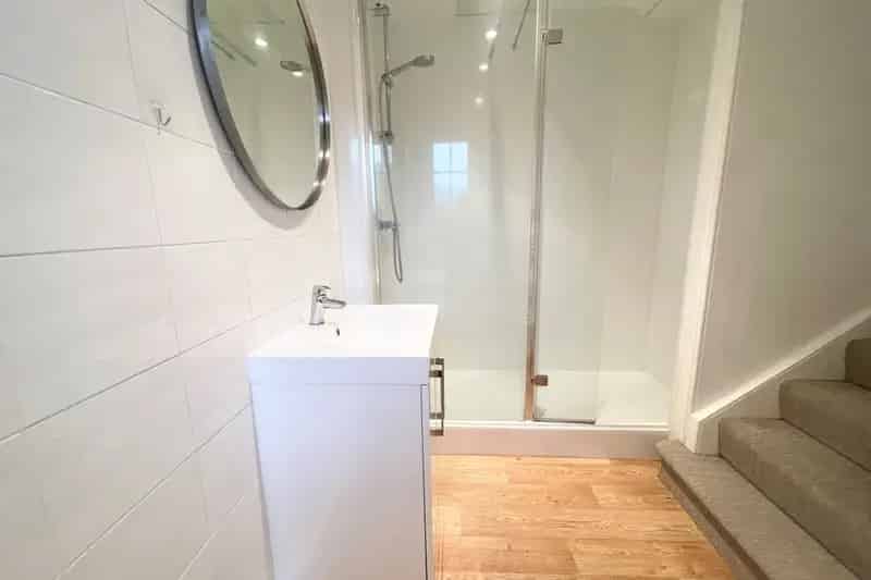 Two Double Bedroom House Near Oldfield Park Train Station