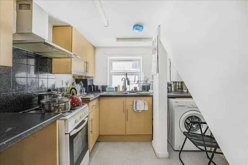 2 Bed House and 2 Flats Investment Opportunity