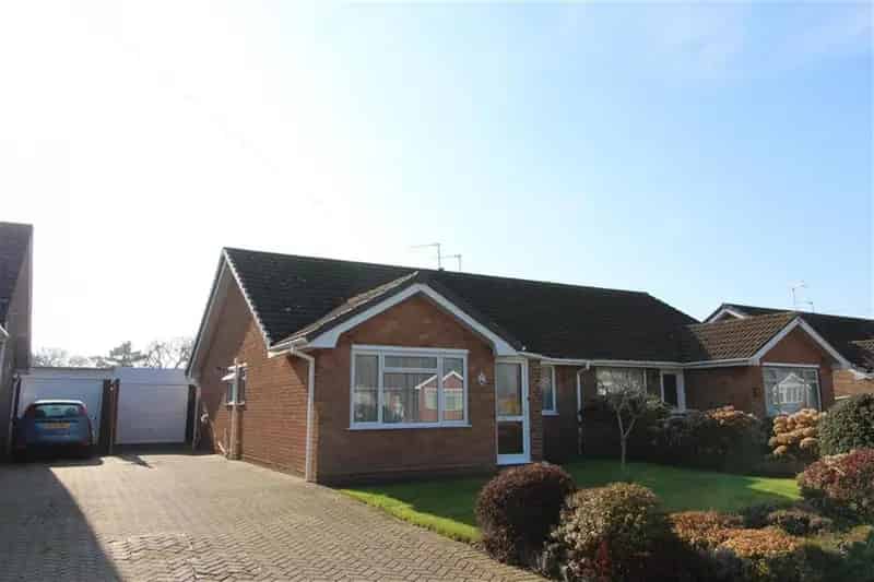 2 bedroom Bungalow
 To Let