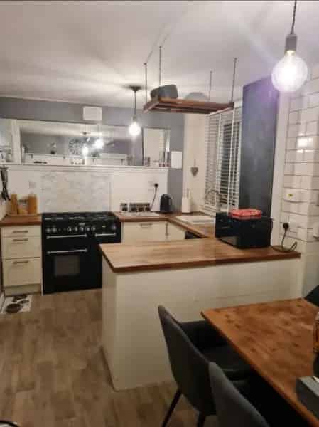 3 Bedroom Maisonette Near Barnes Station and Richmond Park