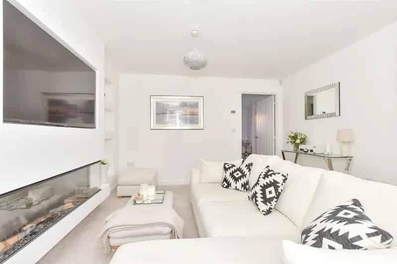 2 Bedroom Terraced House for Sale Near Canterbury