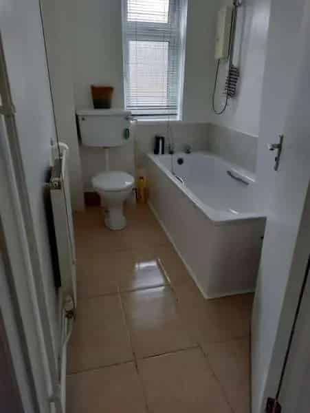 Ground Floor 1 Bed Flat Near Amenities and M1