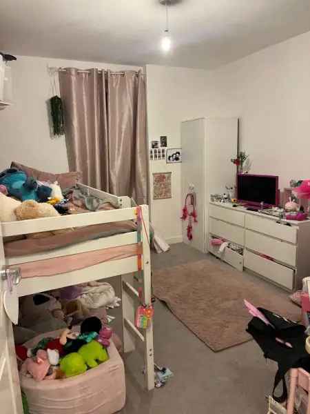 Flat For Rent in Chelmsford, England