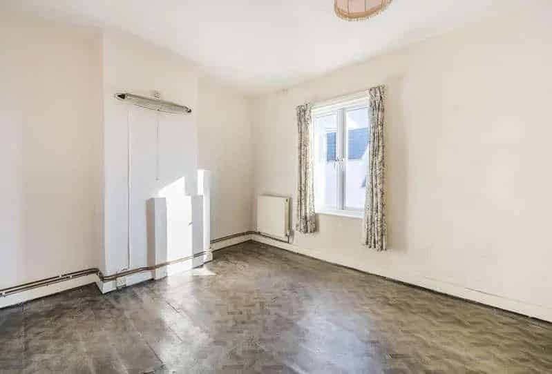 2 Bed Victorian Mid Terrace House Tewkesbury Renovation Project