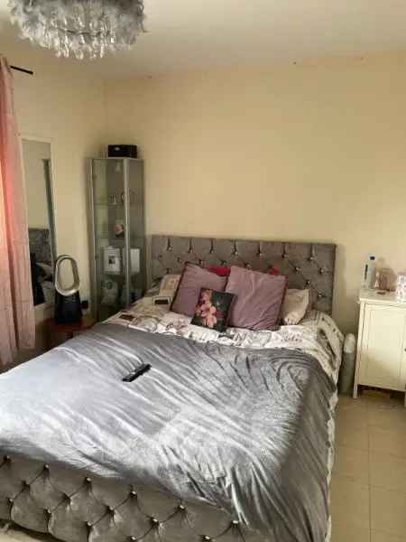 Flat For Rent in Aylesbury, England