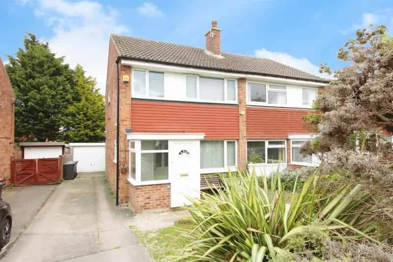 3 Bedroom Semi Detached House to Rent