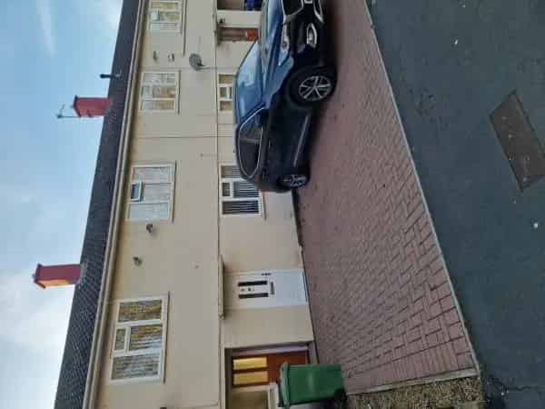 3 Bedroom House with Off Street Parking and Garden