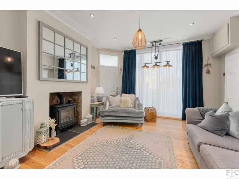 4 Bedroom Period Home with Coach House Husbands Bosworth
