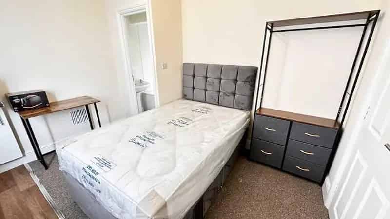 Studio to Rent