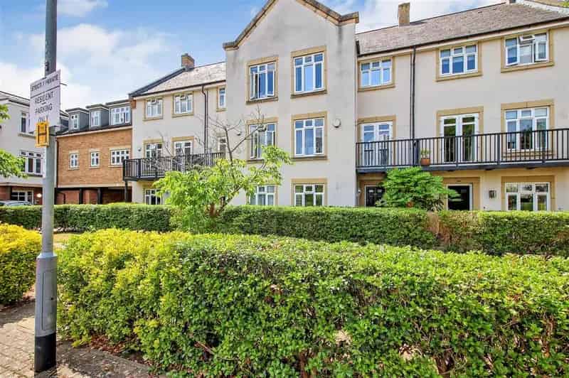 4 Bedroom Townhouse to Rent Cambridge Modern Amenities Private Garden Parking